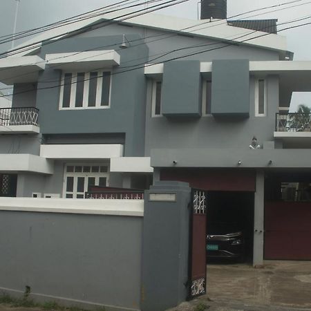 فندق Bed And Bath For 1-8 People تريفِندرم المظهر الخارجي الصورة