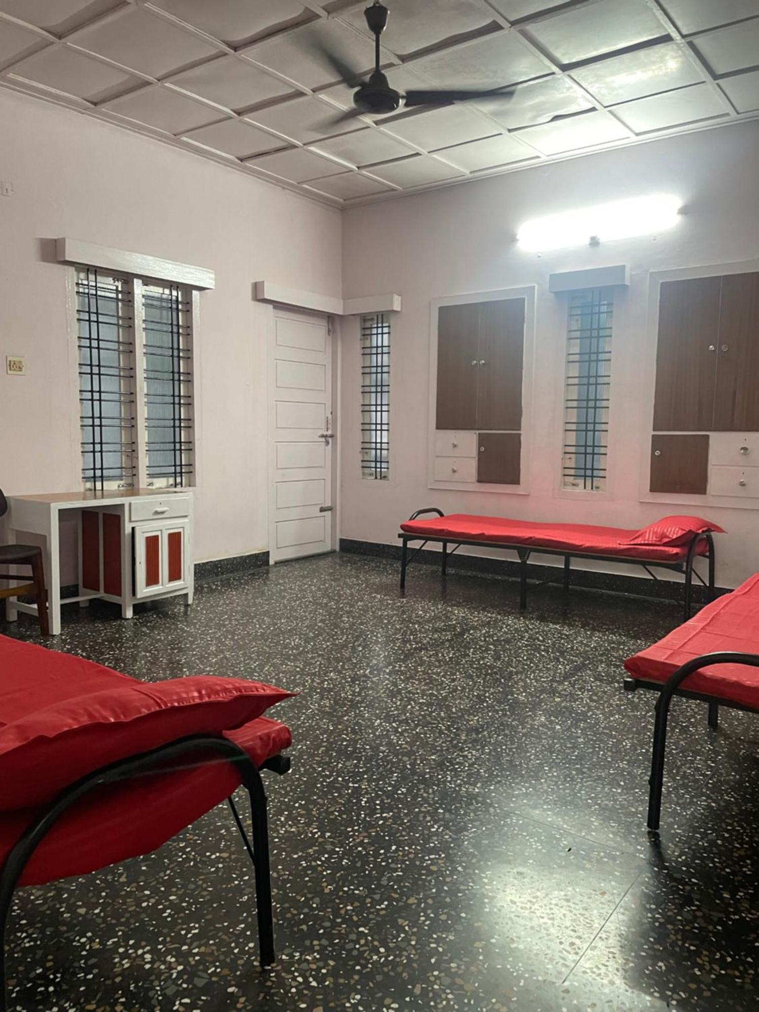 فندق Bed And Bath For 1-8 People تريفِندرم المظهر الخارجي الصورة